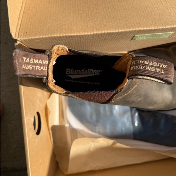 Blundstone Classics Leather Boots #585 - Picture 5 of 9